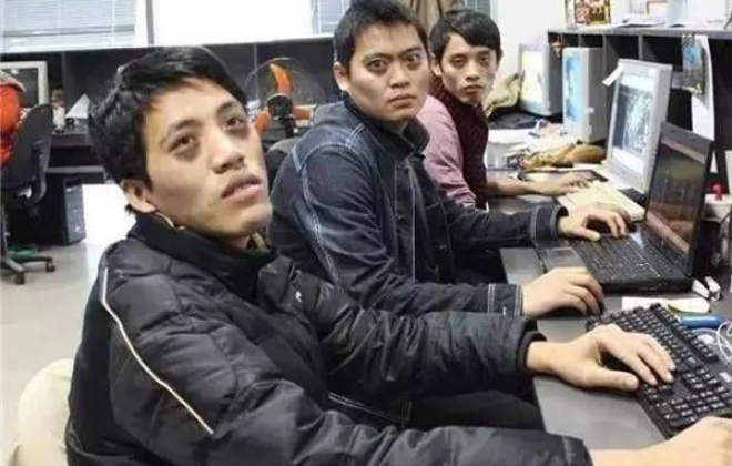 武汉app开发公司告诉你：做一个app需要多少人？